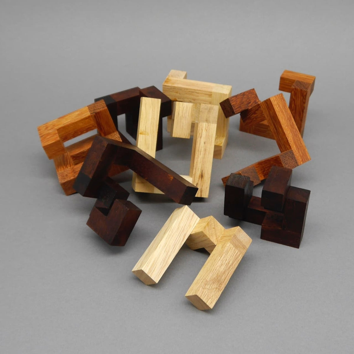 CONFUSIO - sehr schwieriges Interlocking-Puzzle