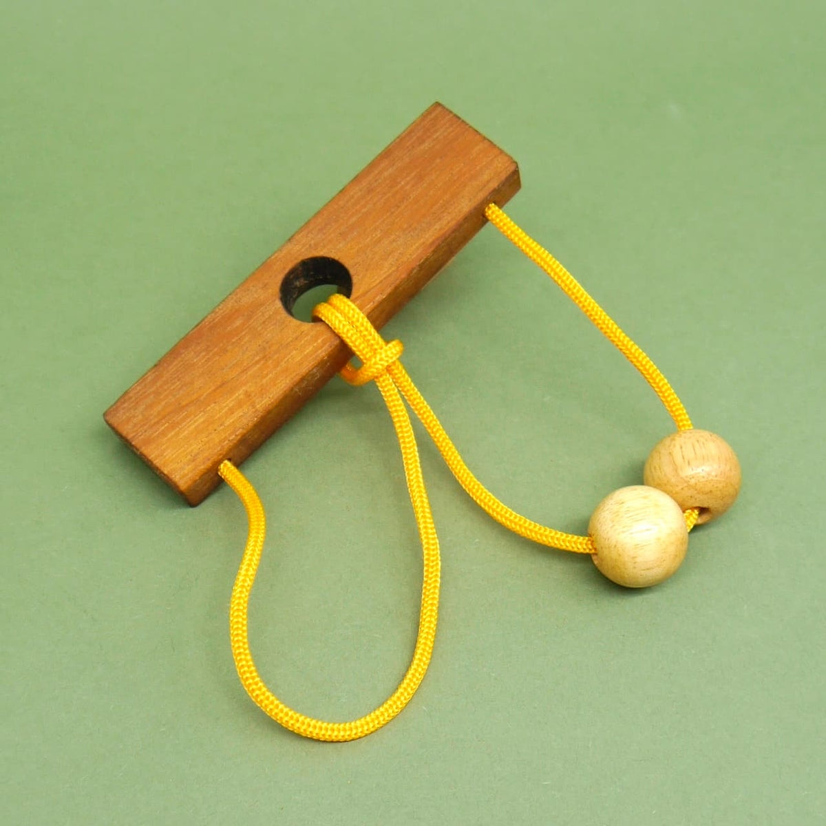 SCHLAUFENPUZZLE - einfaches Schnurpuzzle