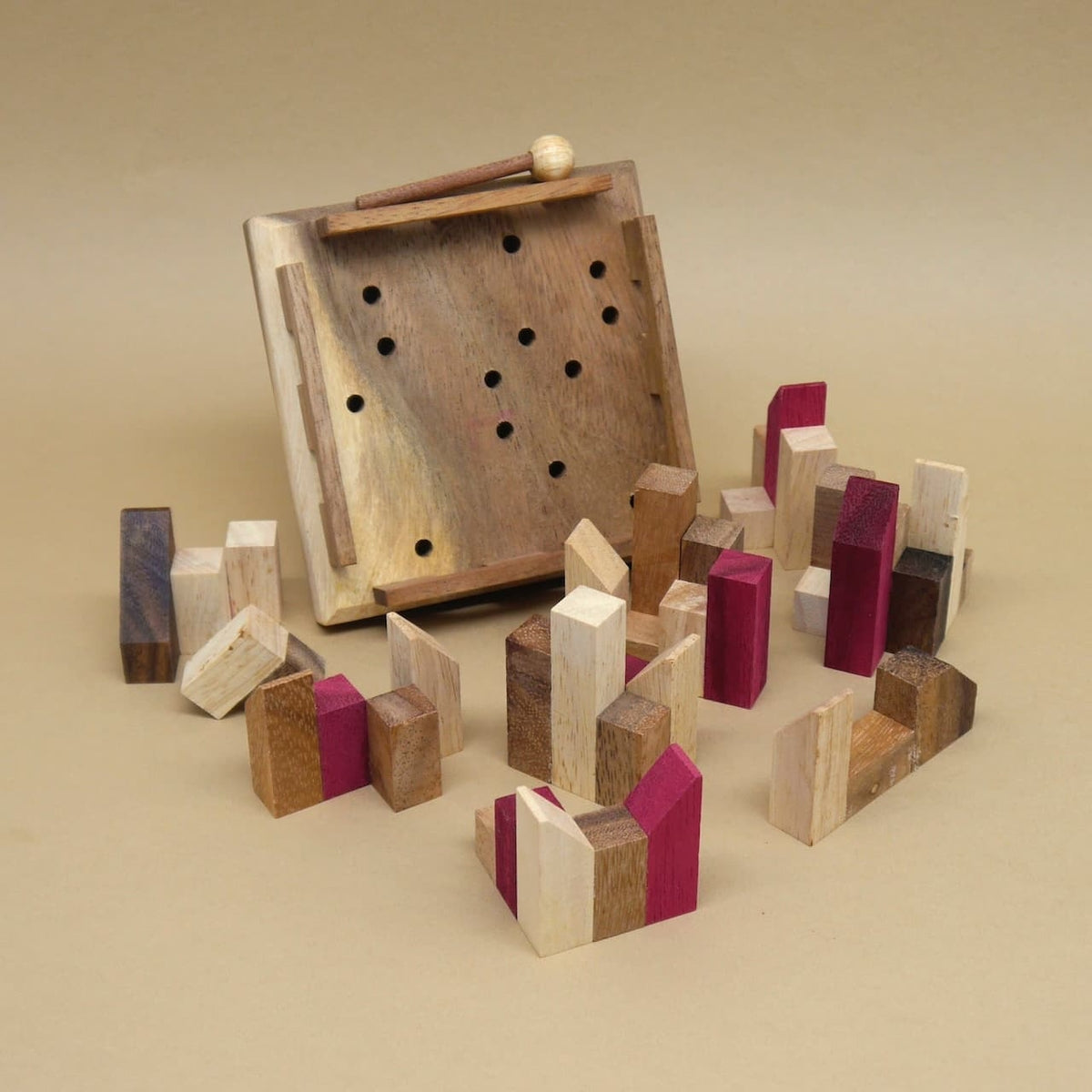 Packingpuzzle Stadtpuzzle aus Holzbausteinen, ideal zum Denken und Gehirntraining.