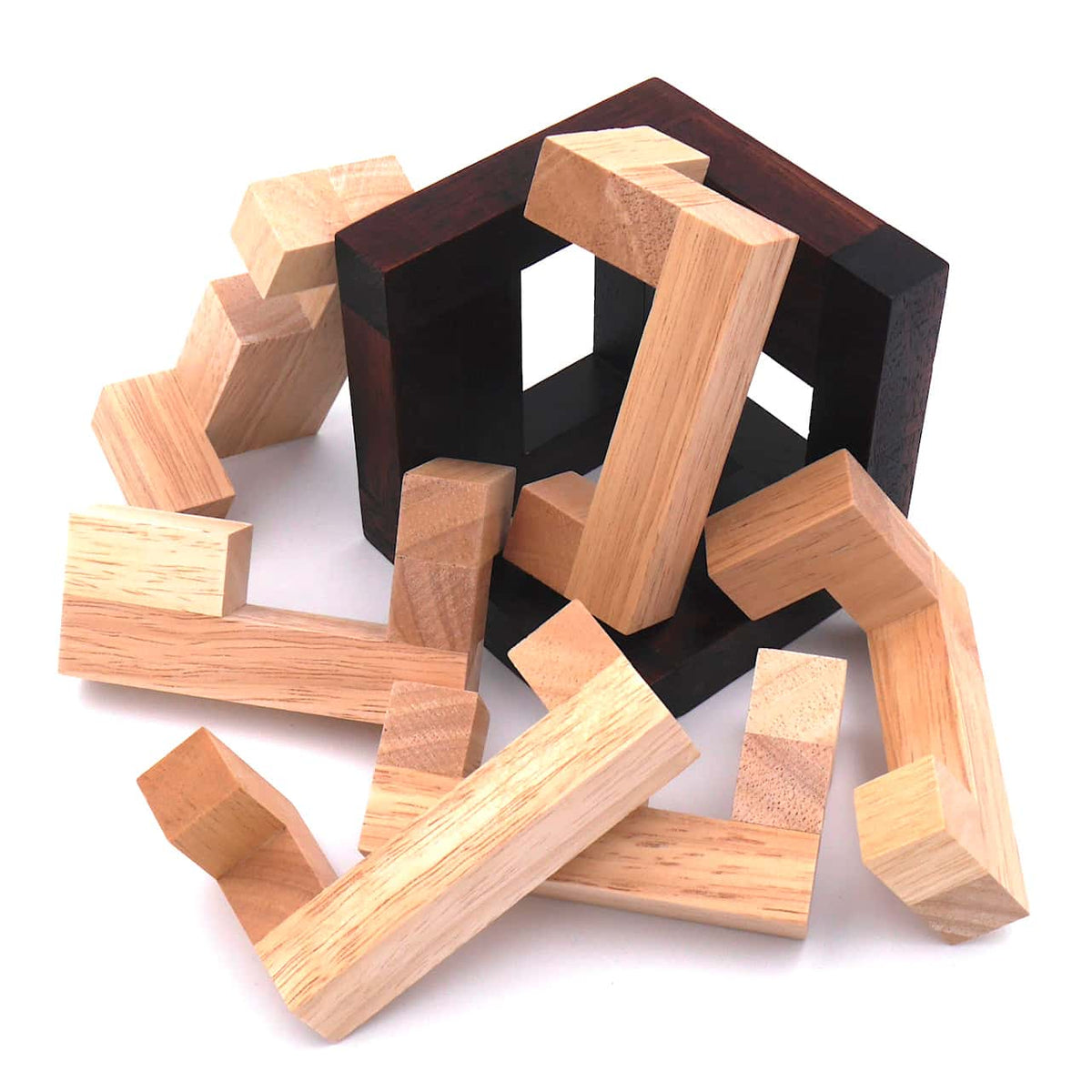 Ein kunstvoll gestaltetes Interlocking-Puzzle aus Holz, das Geschicklichkeit und Geduld erfordert.