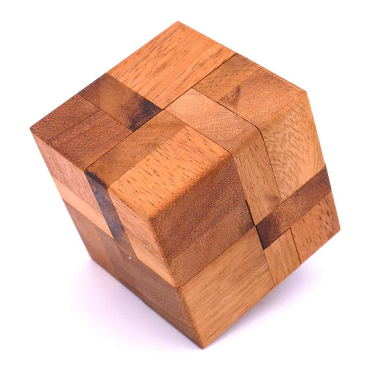 Das zusammengesetzte 3d puzzle aus Holz.