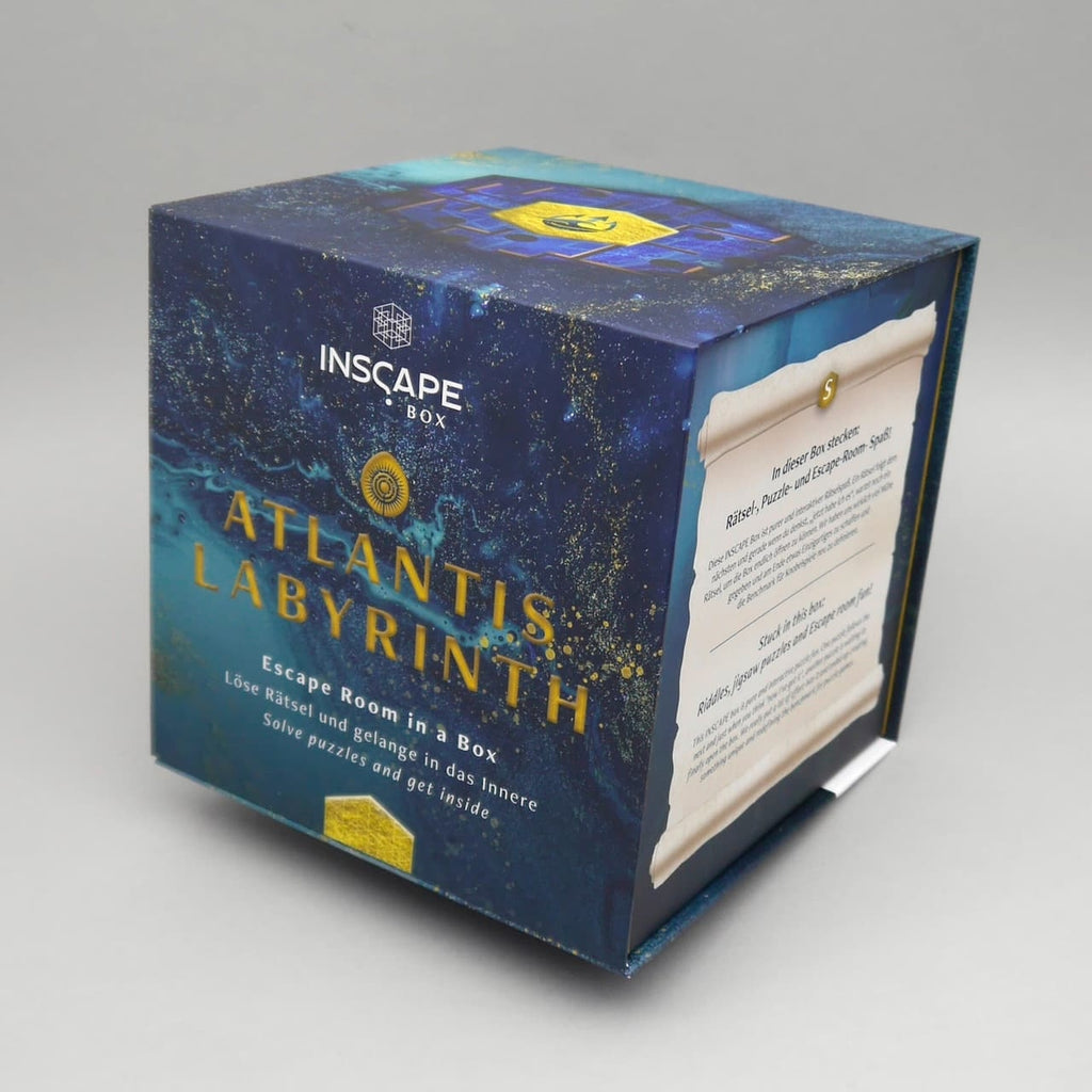 Produktverpackung der INSCAPE BOX ‚Atlantis Labyrinth‘ im Meereslook, Vorder- und Seitenansicht – Geduldsspiel.