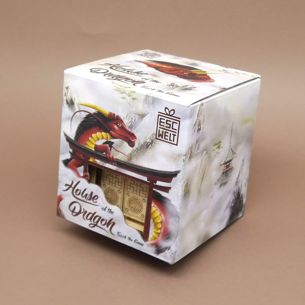 Cluebox ‘House of the Dragon’ – dekorative Box mit rotem Drachenmotiv auf weißer Verpackung