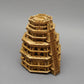 Detailansicht des Quest Tower – anspruchsvolles Geduldsspiel aus Holz.