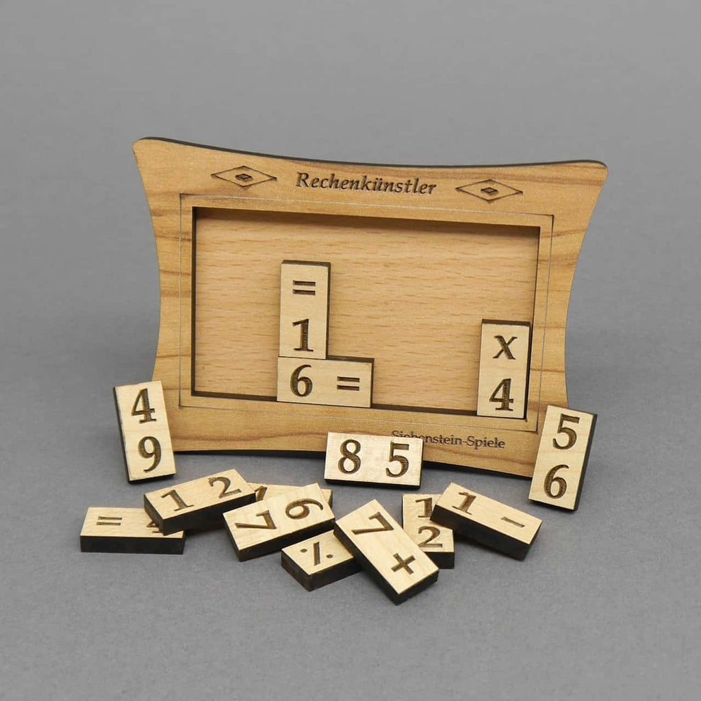 Ein Knobelspiel, bei dem Zahlen auf Puzzleteilen so angeordnet werden, dass richtige Rechenergebnisse entstehen.