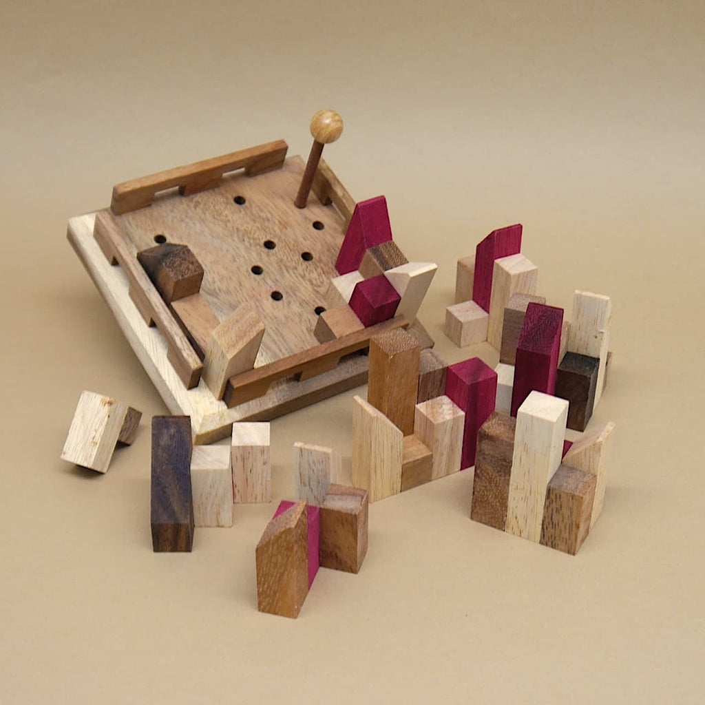Holzspiel Stadtpuzzle als 3D Wooden Puzzle mit herausnehmbaren Holzbausteinen.