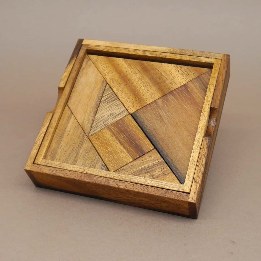 Zusammengesetztes Tangram-Holzpuzzle in quadratischer Form, handgefertigtes Holzspiel für Jung und Alt.