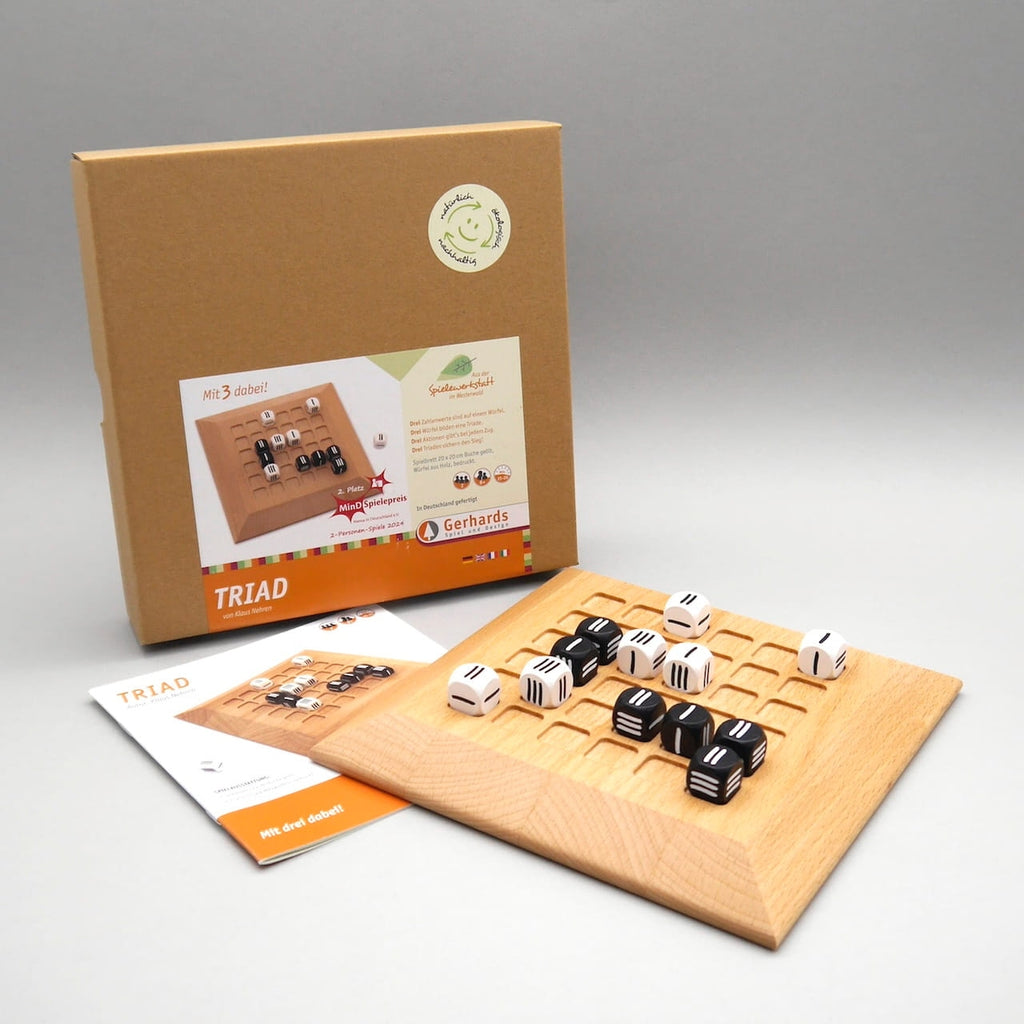 Triad Holzspiel: Buchenbrett mit Würfeln, Anleitung und Verpackung, hochwertiges Design für taktische Runden