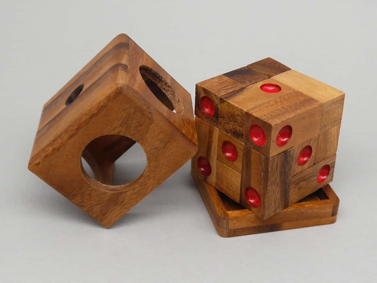 9 Loch Puzzle XL - reizvolles Geduldsspiel
