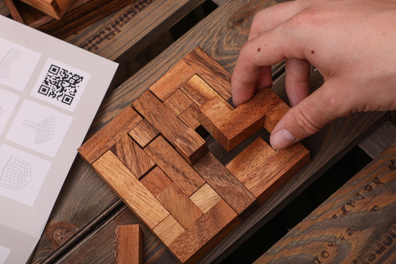holzliebe-denkspiel-woodenpuzzle
